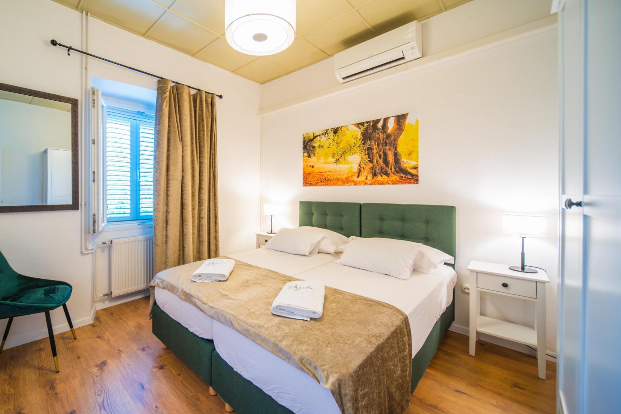 Orgula Hotel Lumbarda Exterior photo